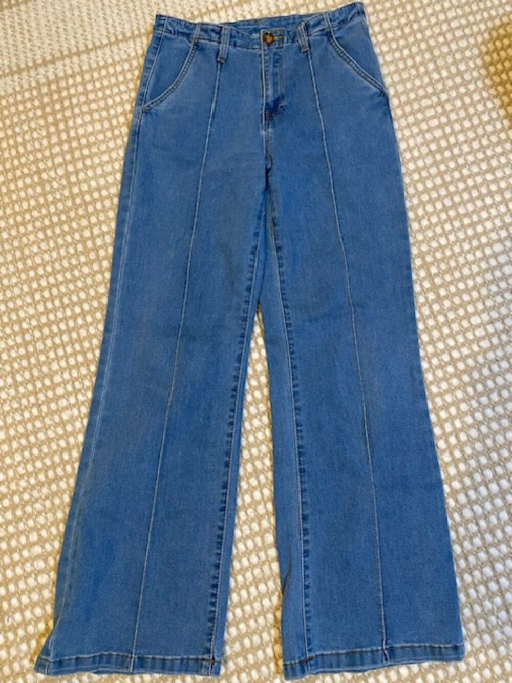 So Me High-Waisted Wide-Leg Jeans - Decorative Stitching Size M